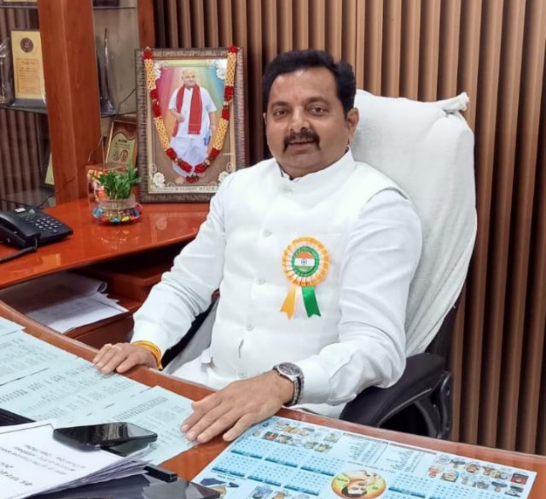 स्पीकर - श्री मनीष पाठक